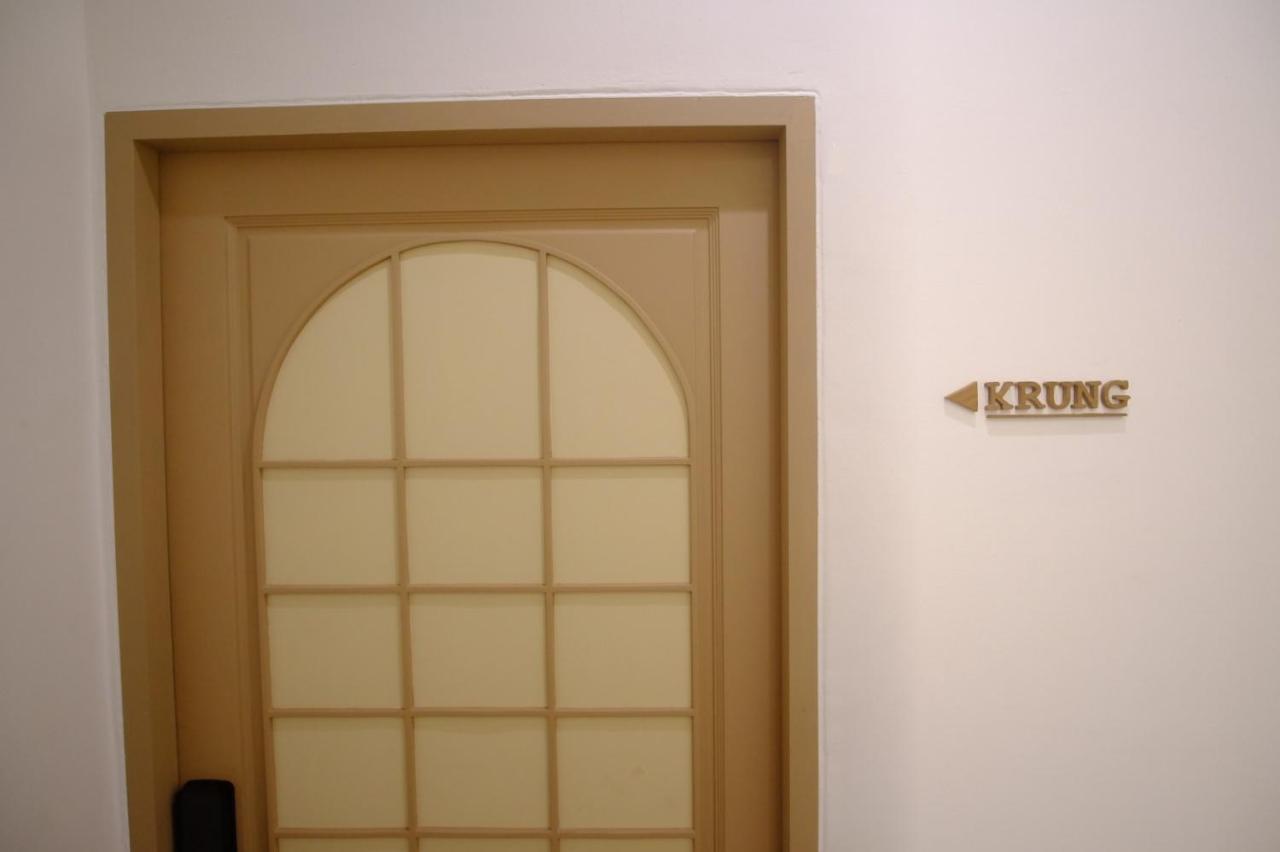 Krung Boutique Hotel Bangkok Exterior photo