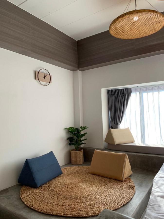 Krung Boutique Hotel Bangkok Exterior photo
