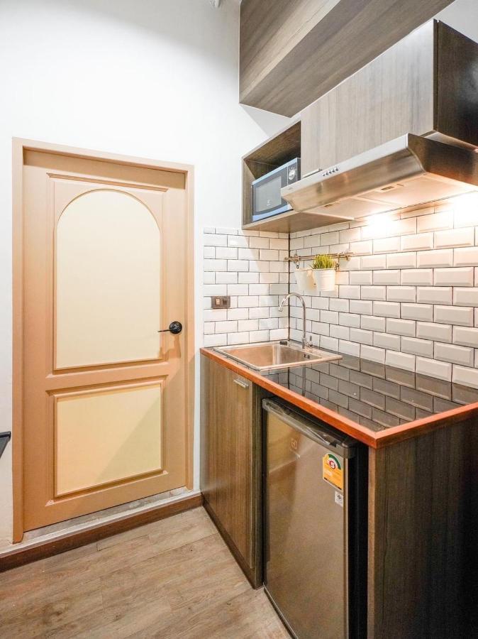 Krung Boutique Hotel Bangkok Exterior photo