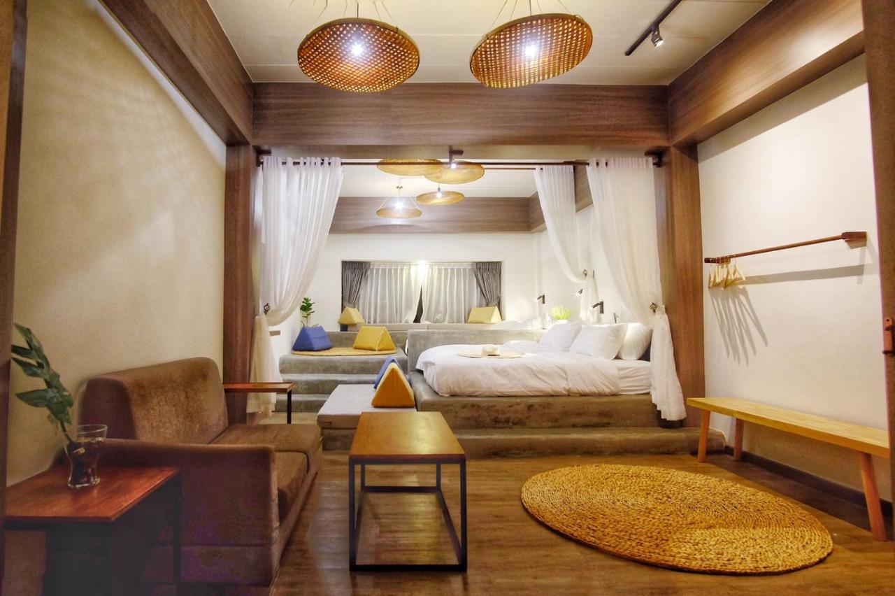 Krung Boutique Hotel Bangkok Exterior photo